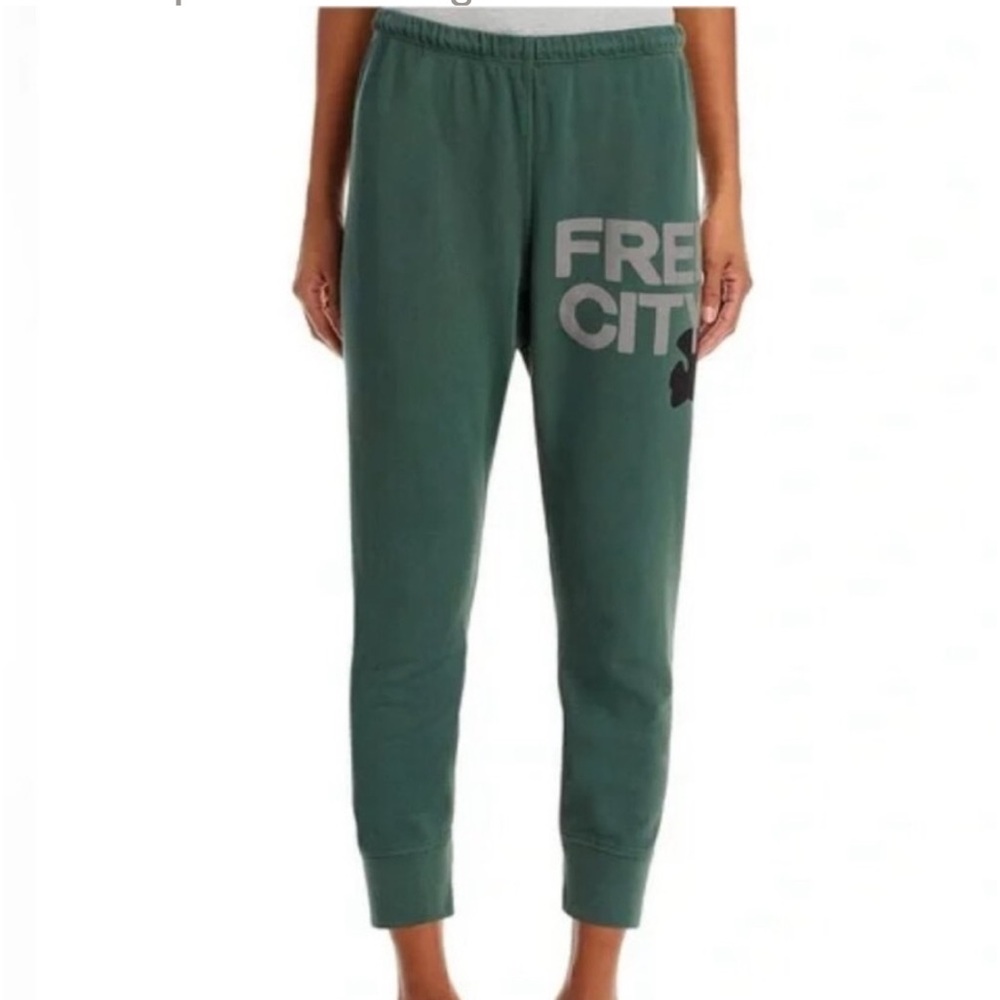 ♥️… Freecity Joggers Sweat Pants